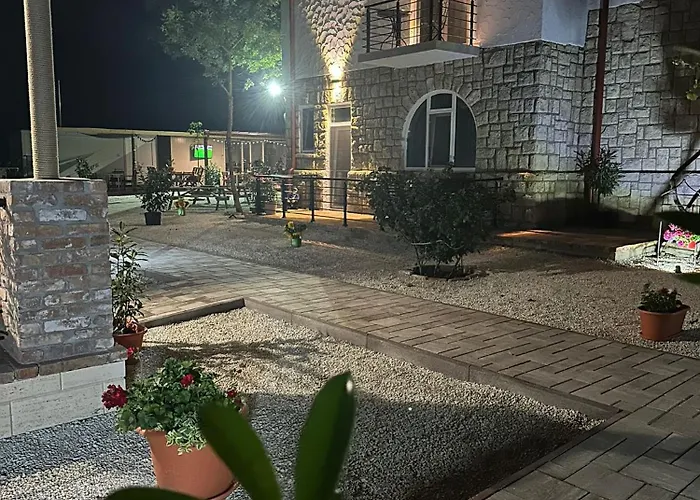 Halta Pescarus Guest house 3*